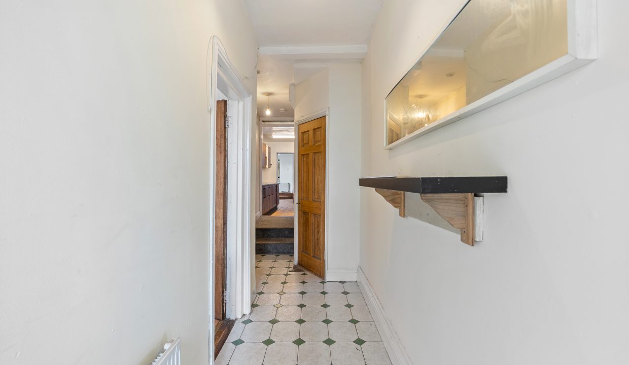 2 St. Finbarr_s Place - interior-1