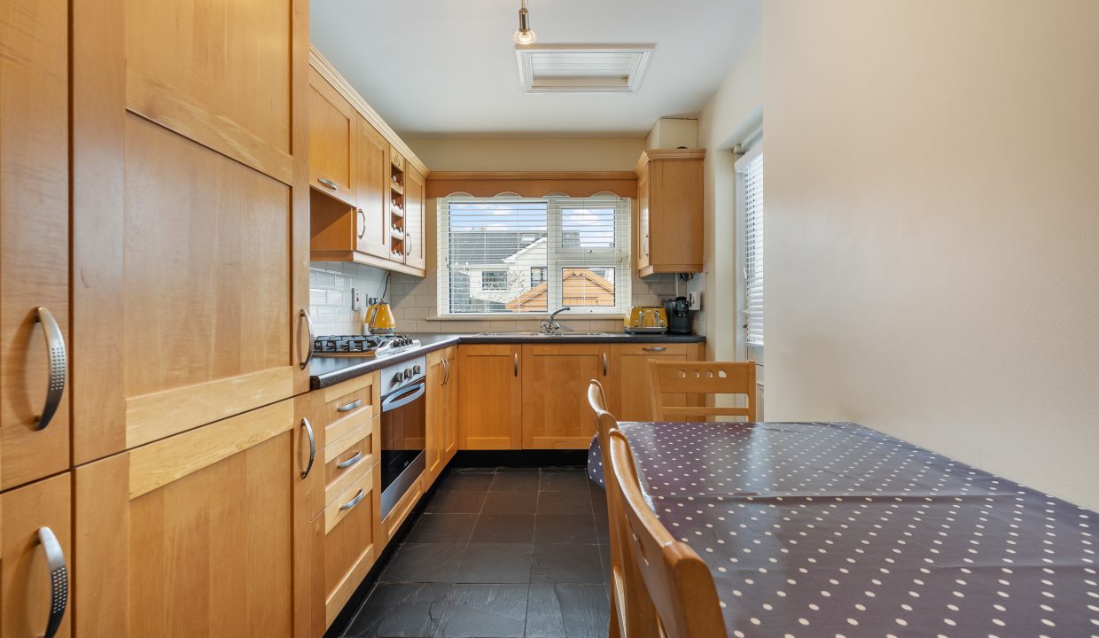 28 Marwood Ave - interior-3