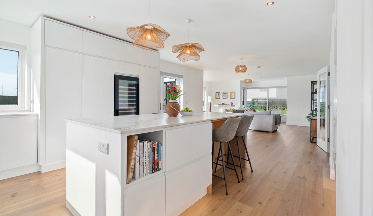 39 Earl_s Well, Waterfall - interior-14