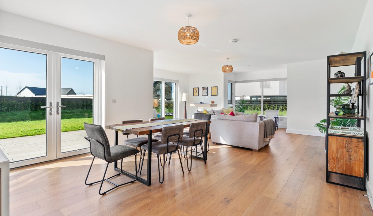 39 Earl_s Well, Waterfall - interior-19