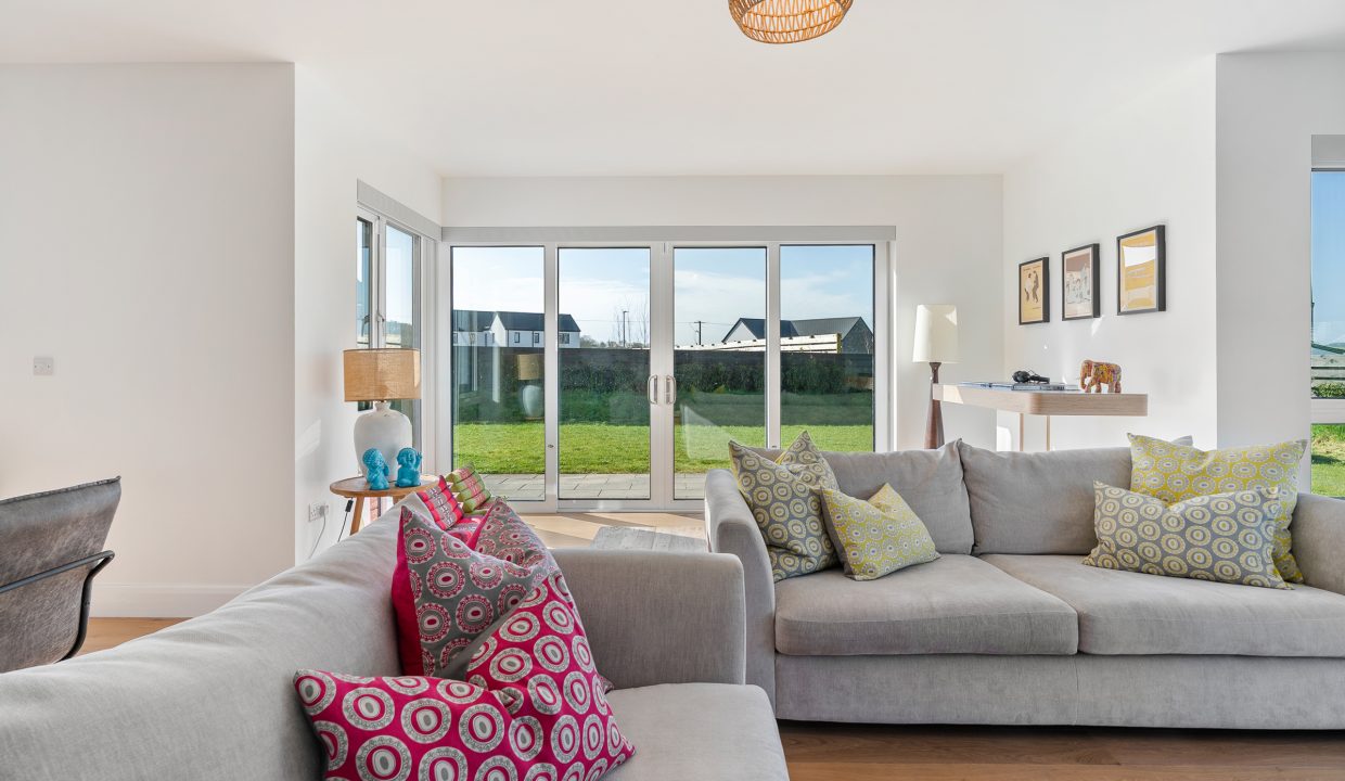 39 Earl_s Well, Waterfall - interior-21