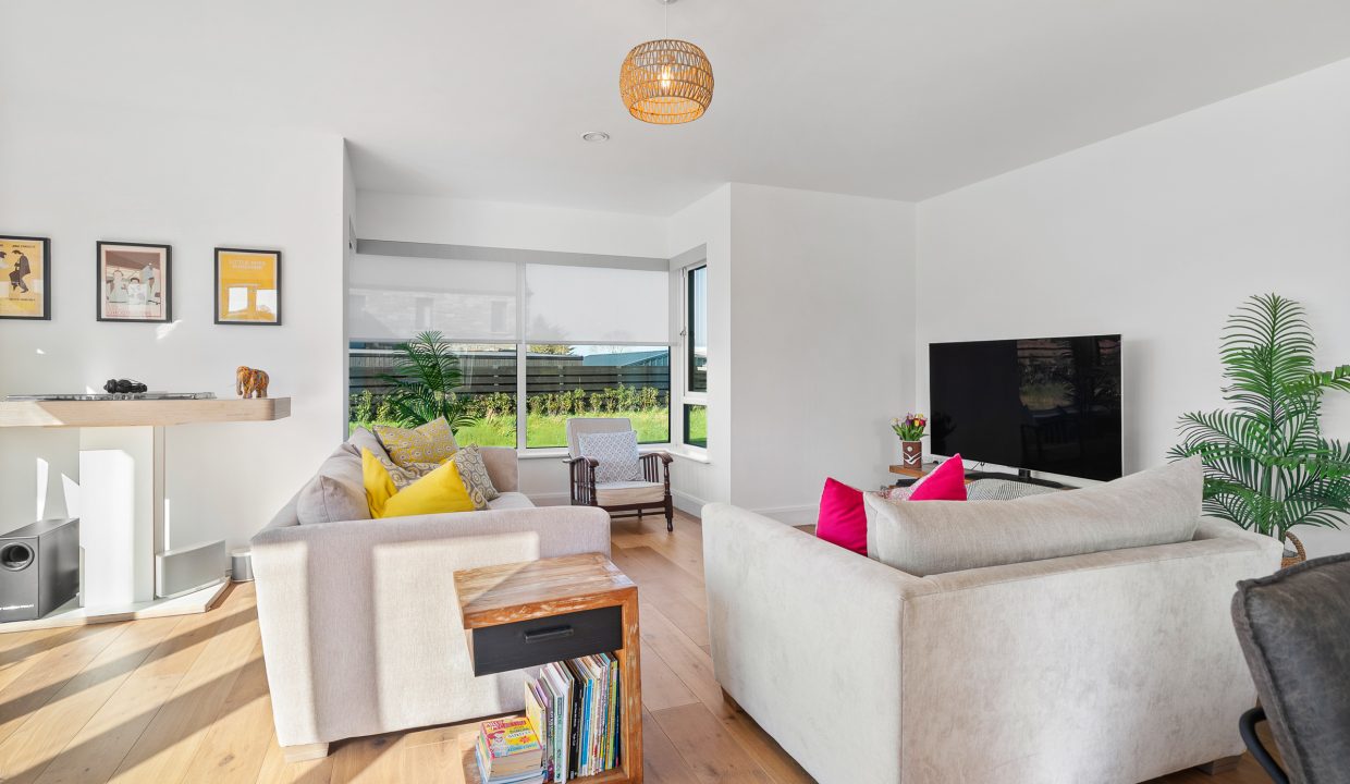 39 Earl_s Well, Waterfall - interior-23