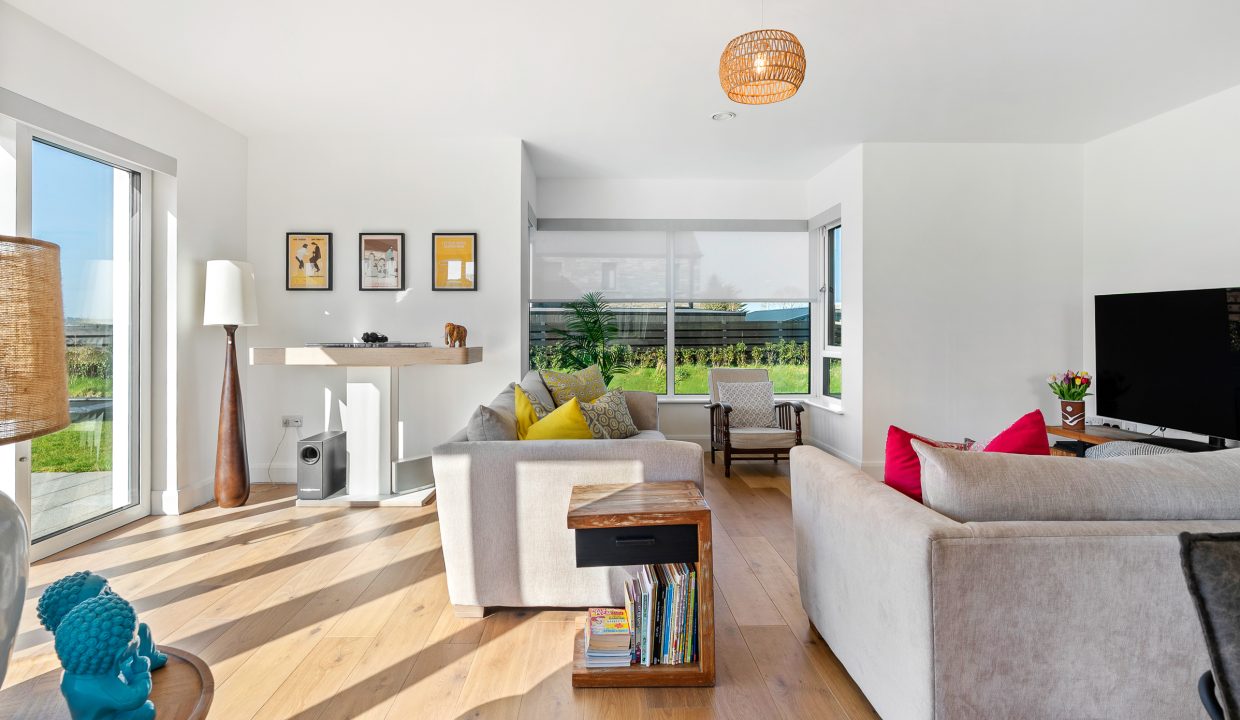 39 Earl_s Well, Waterfall - interior-24