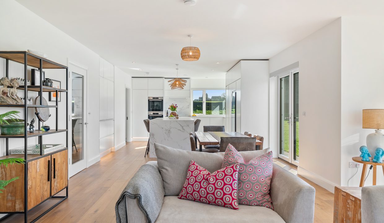 39 Earl_s Well, Waterfall - interior-28