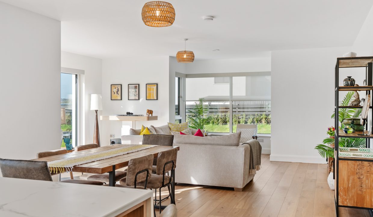 39 Earl_s Well, Waterfall - interior-33