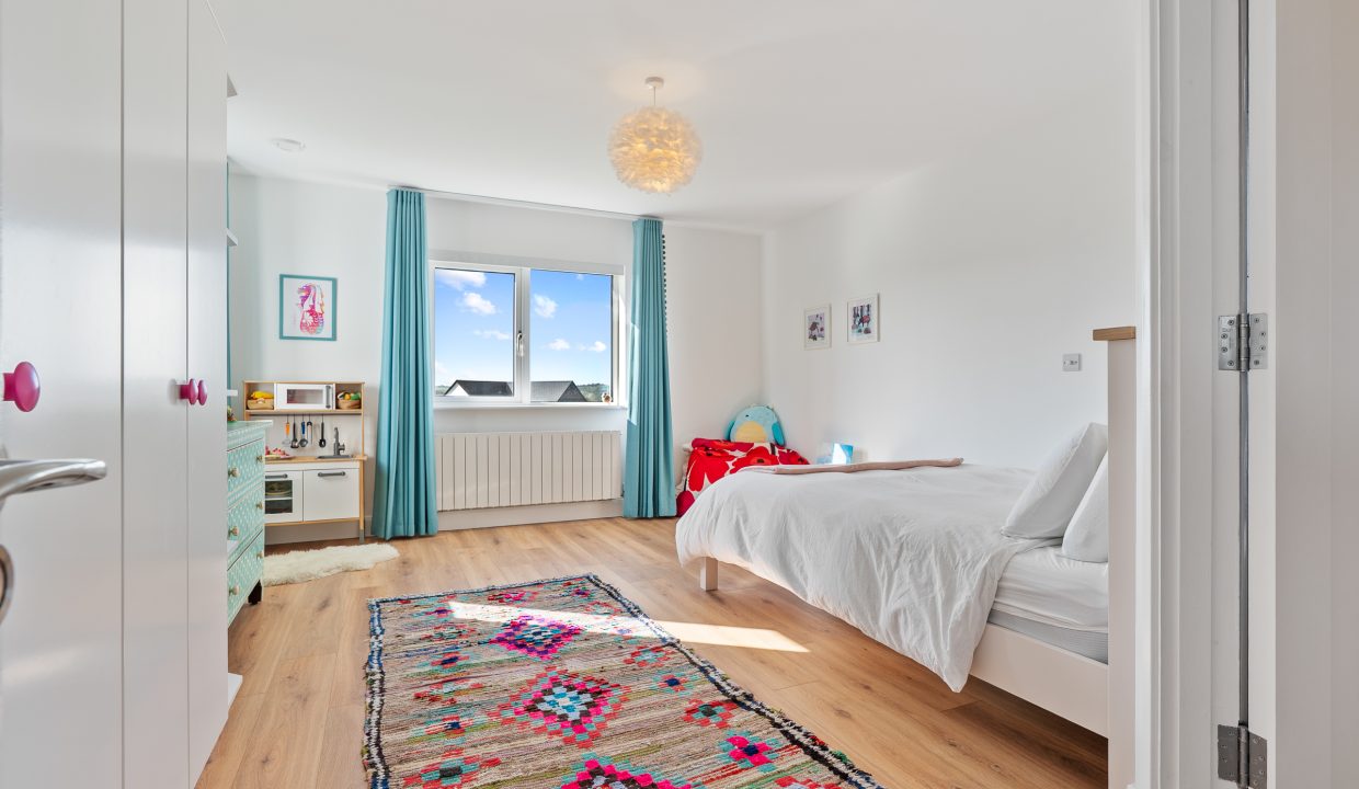 39 Earl_s Well, Waterfall - interior-35