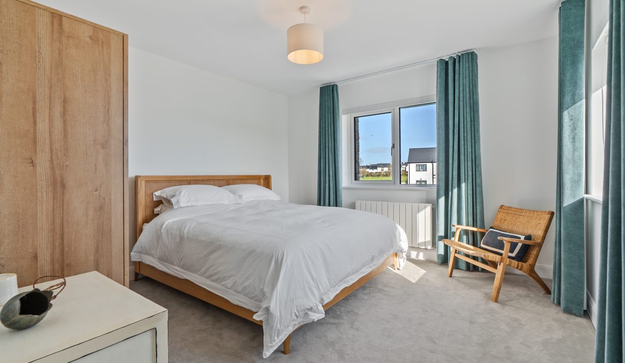 39 Earl_s Well, Waterfall - interior-39