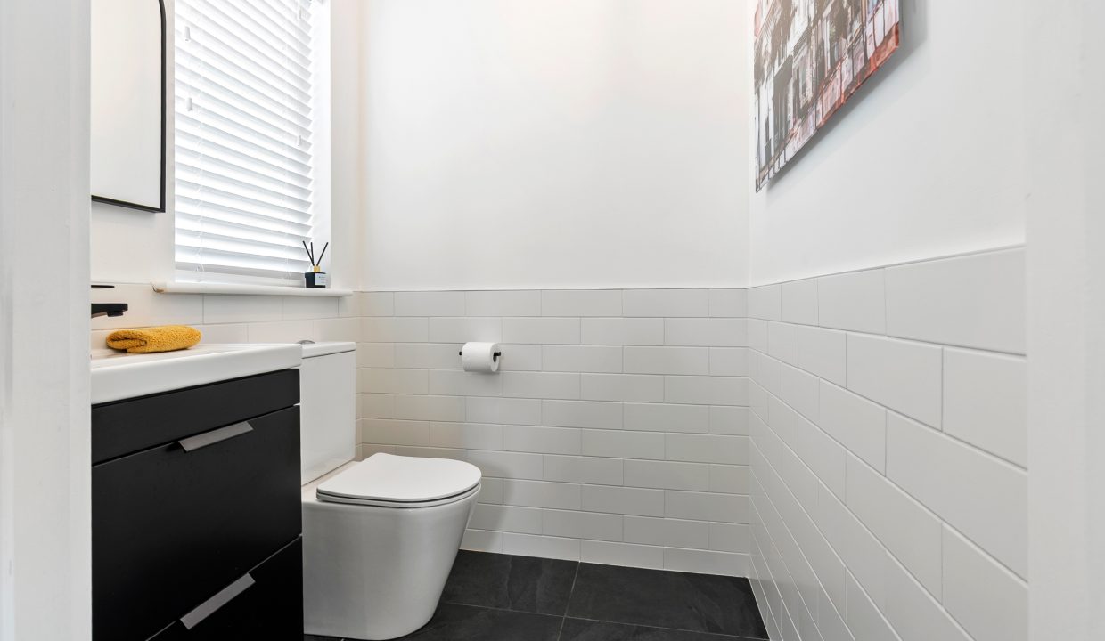 39 Earl_s Well, Waterfall - interior-4