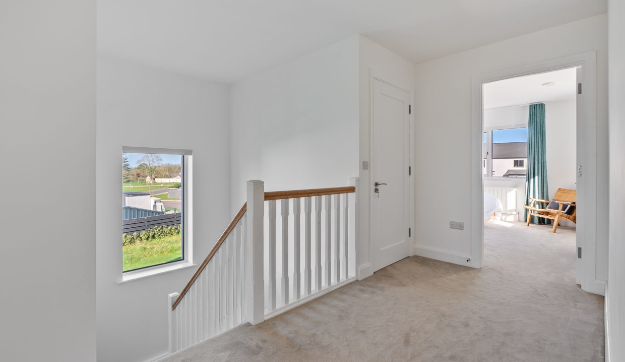 39 Earl_s Well, Waterfall - interior-42