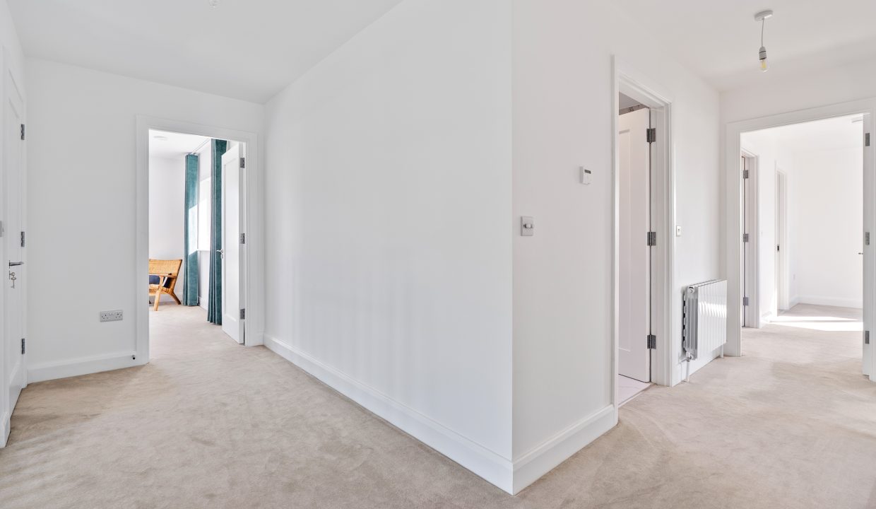 39 Earl_s Well, Waterfall - interior-43