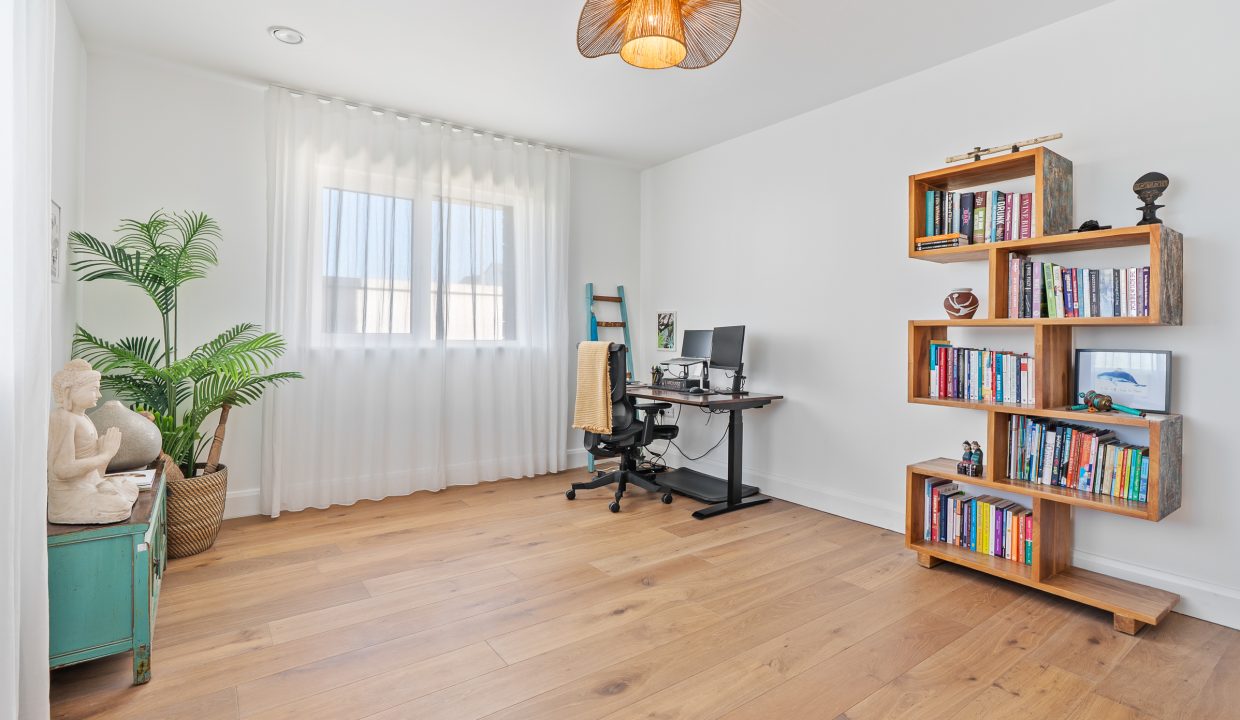 39 Earl_s Well, Waterfall - interior-55