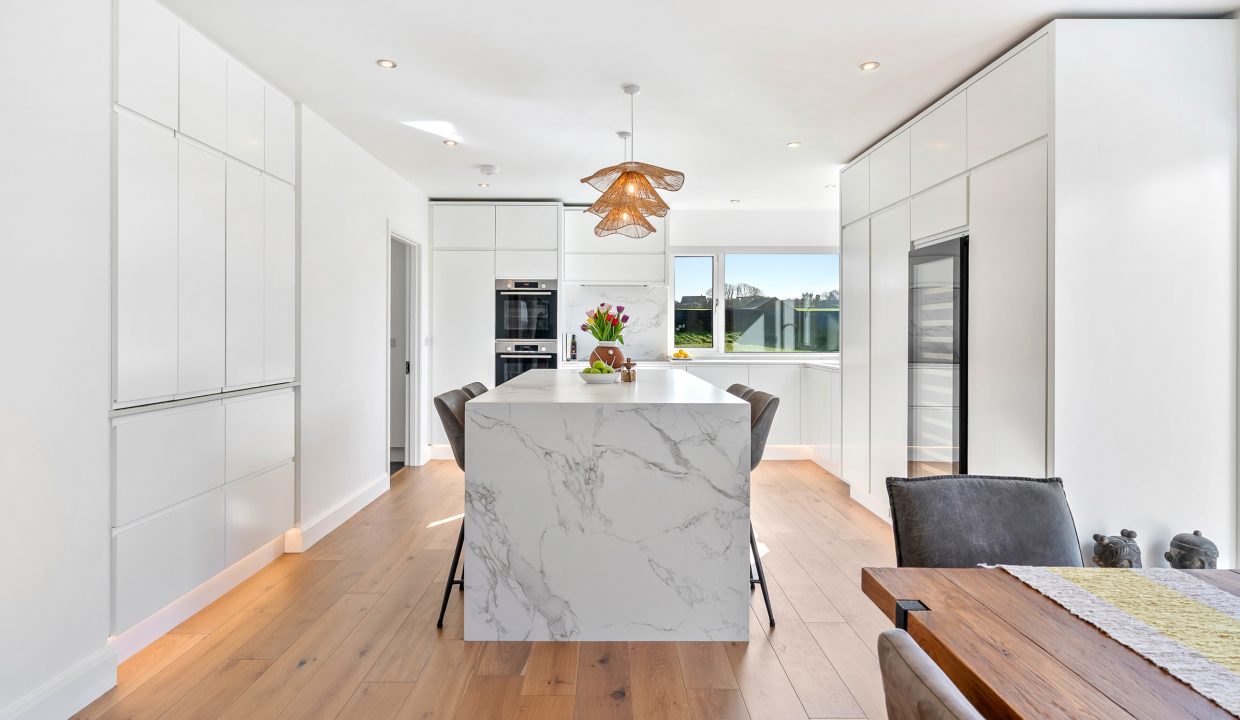 39 Earl_s Well, Waterfall - interior-6