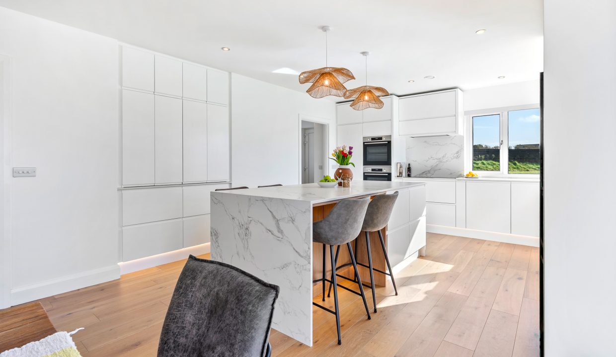 39 Earl_s Well, Waterfall - interior-8