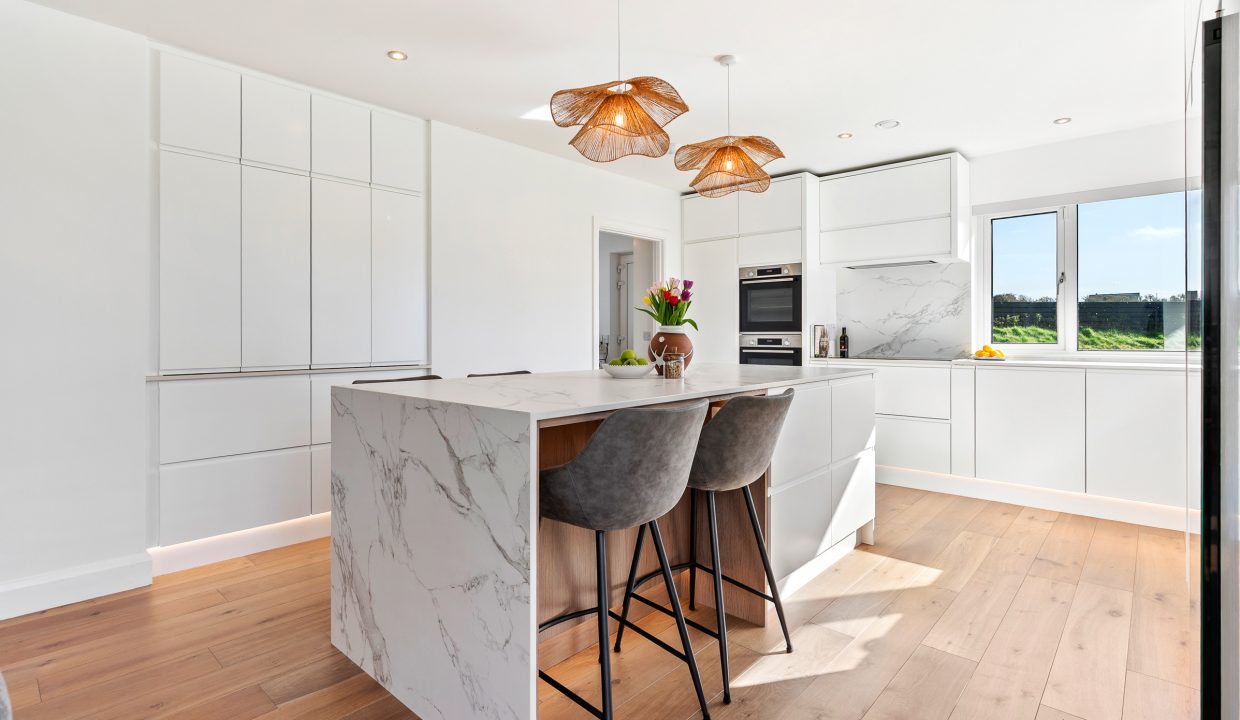 39 Earl_s Well, Waterfall - interior-9