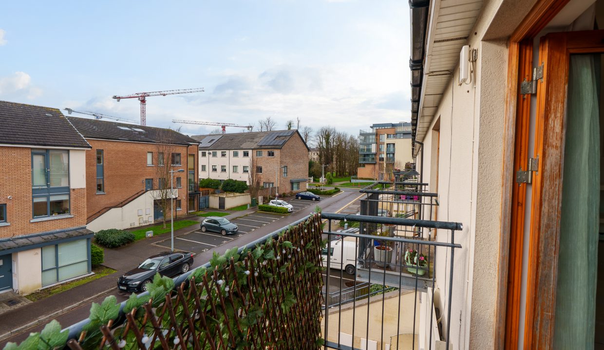 53 Blackrock grove - exterior-3