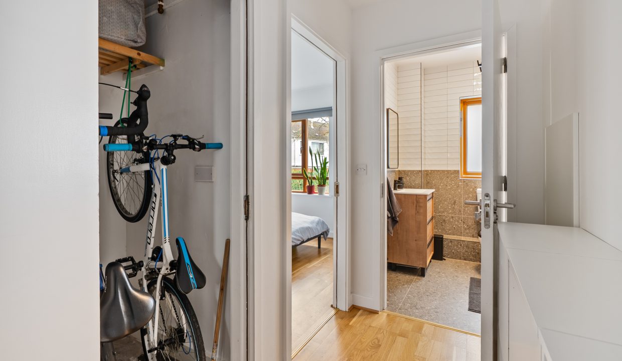 53 Blackrock grove - interior-24