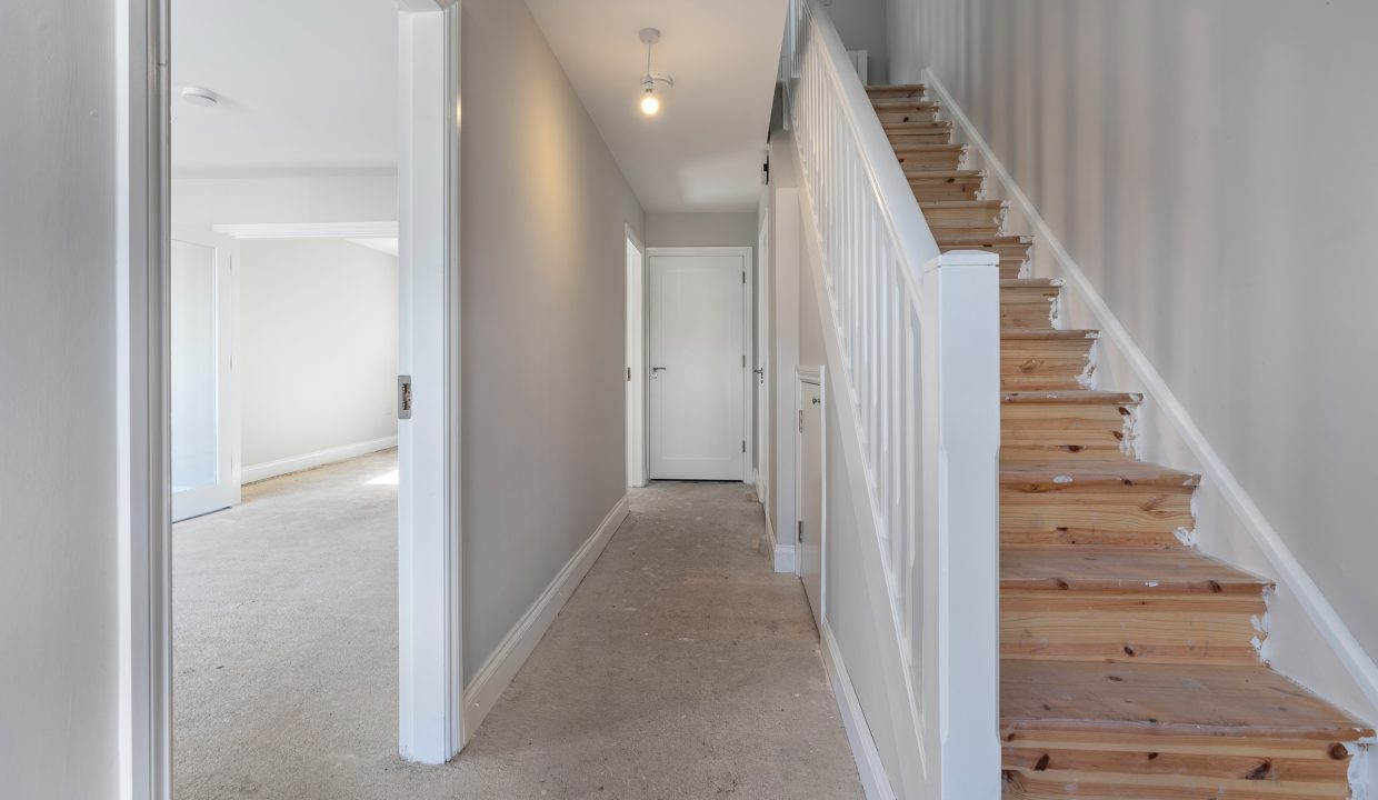 86 Cluain Cairn - interior-1