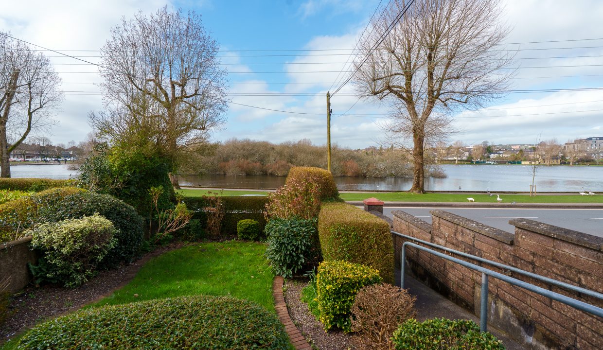 Carisbrook, 1 Fairy Ville - exterior-10