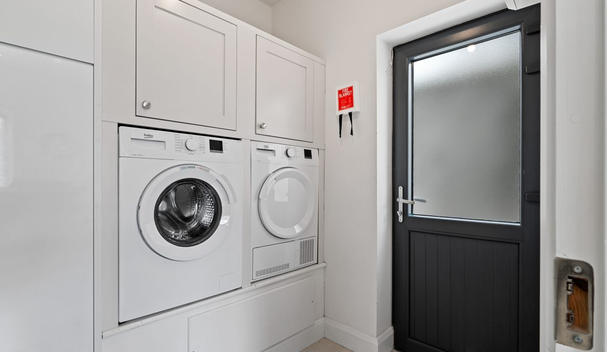 04.13 12 The Cedars, Lackenroe, Glounthaune, Co. Cork - ERA - H-Pix WEB 20