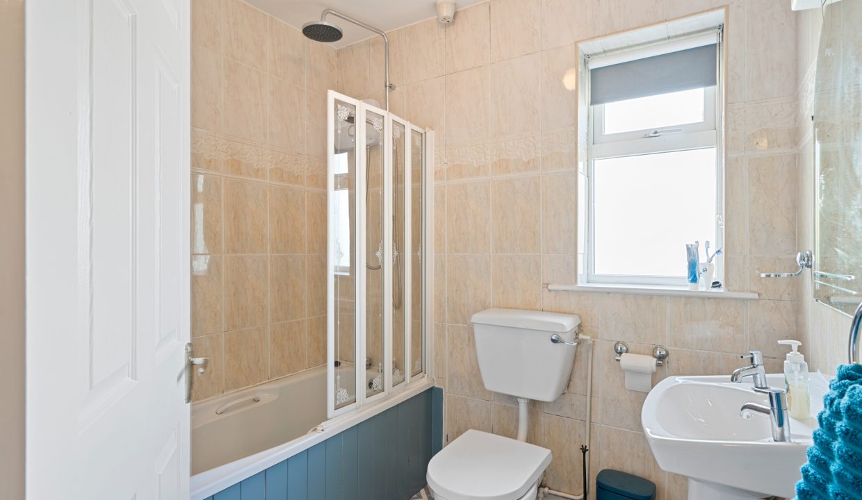 04.13 59 Heatherview, Glanmire - ERA - H-Pix WEB 14-2400px 300dpi-2