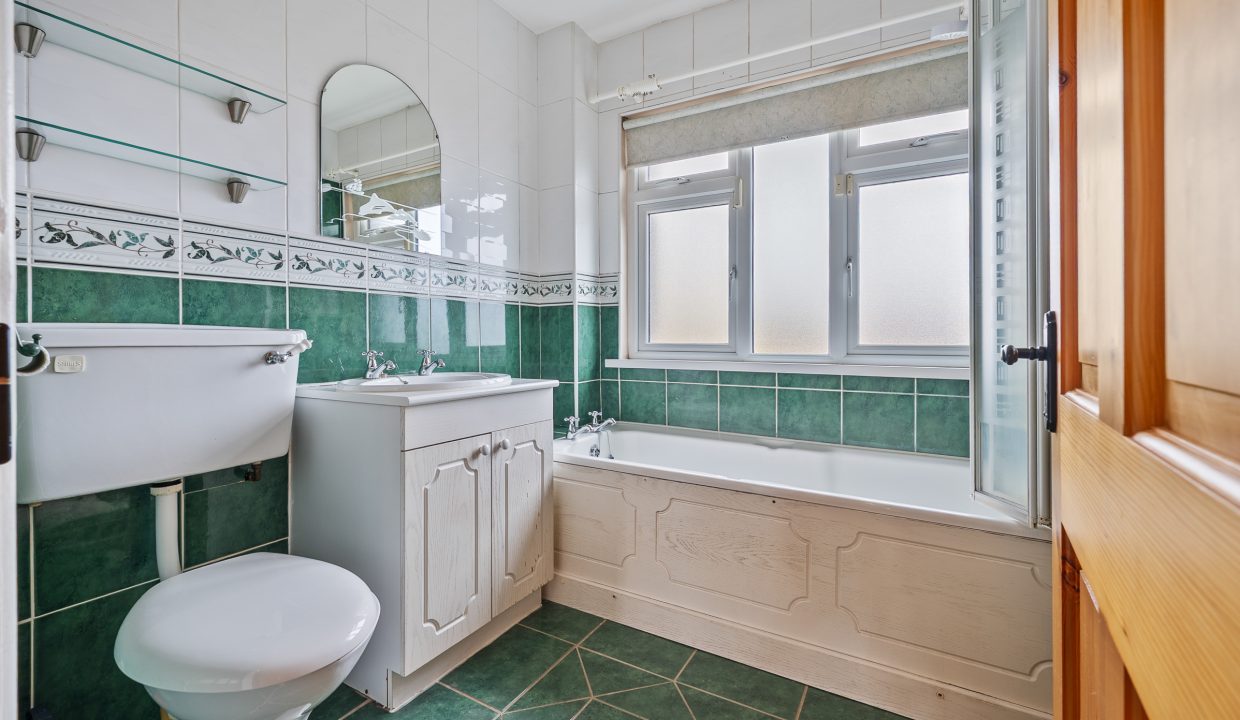 13 Parkwood Close - interior-18