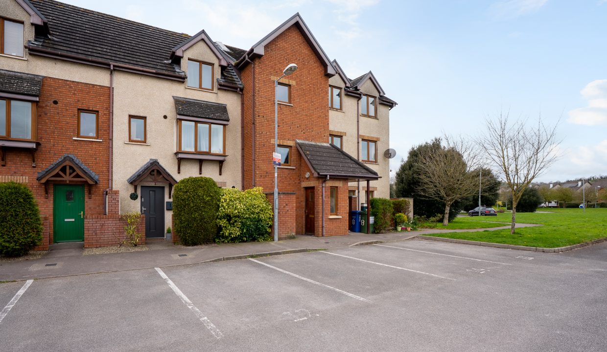 14 Pine Court - exterior-3