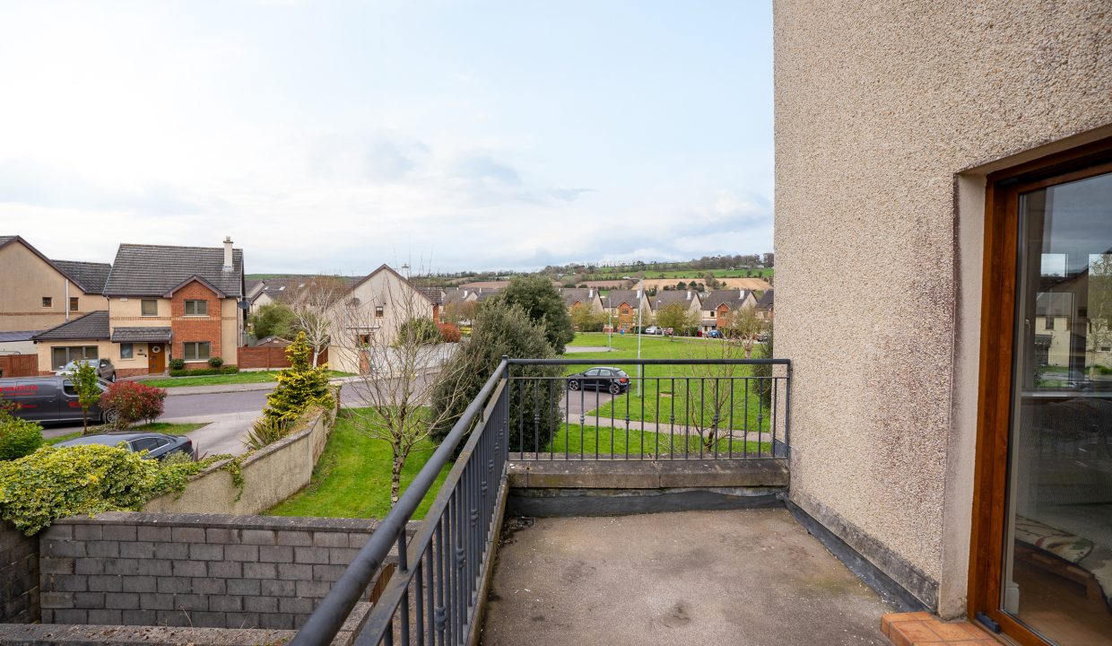 14 Pine Court - exterior-7