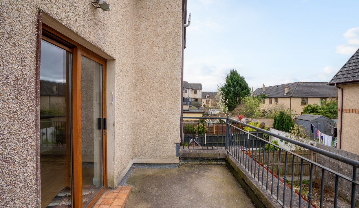 14 Pine Court - exterior-8