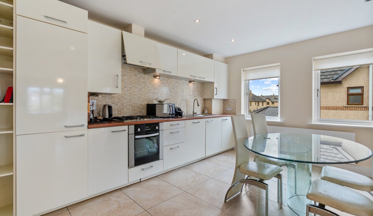 14 Pine Court - interior-10