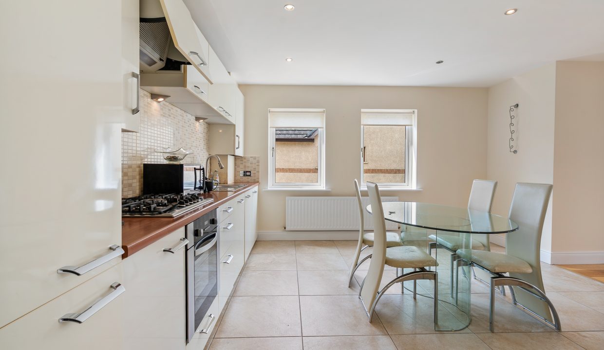 14 Pine Court - interior-11