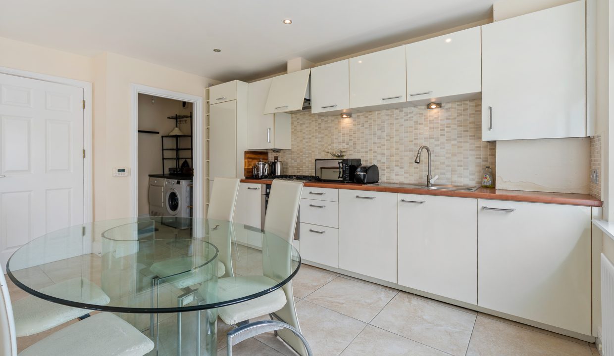 14 Pine Court - interior-12