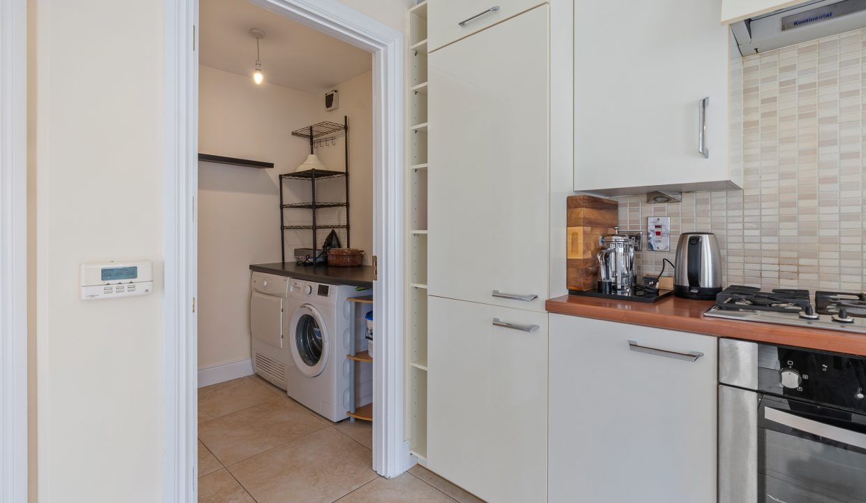 14 Pine Court - interior-13