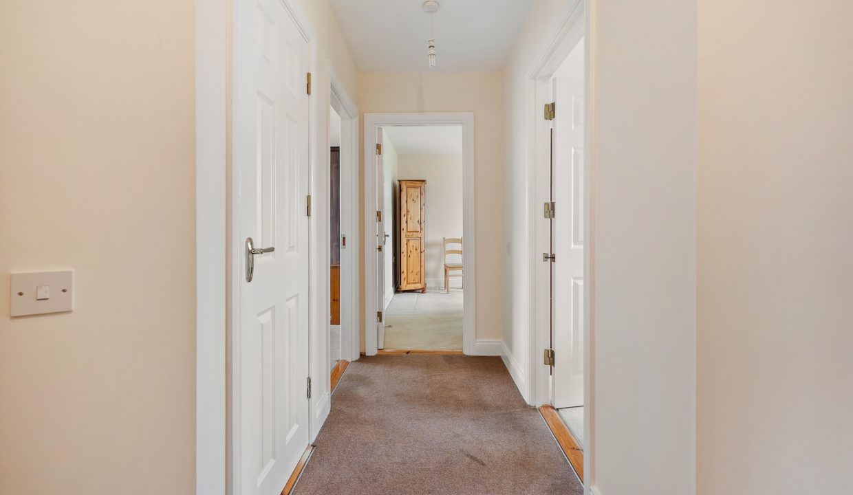 14 Pine Court - interior-20