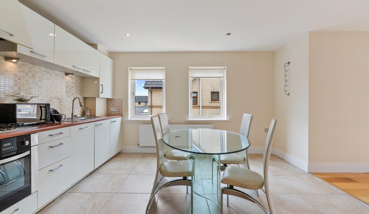 14 Pine Court - interior-8