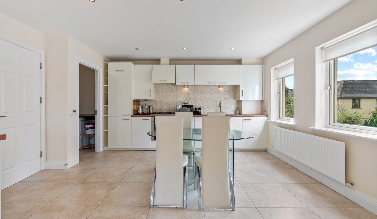 14 Pine Court - interior-9