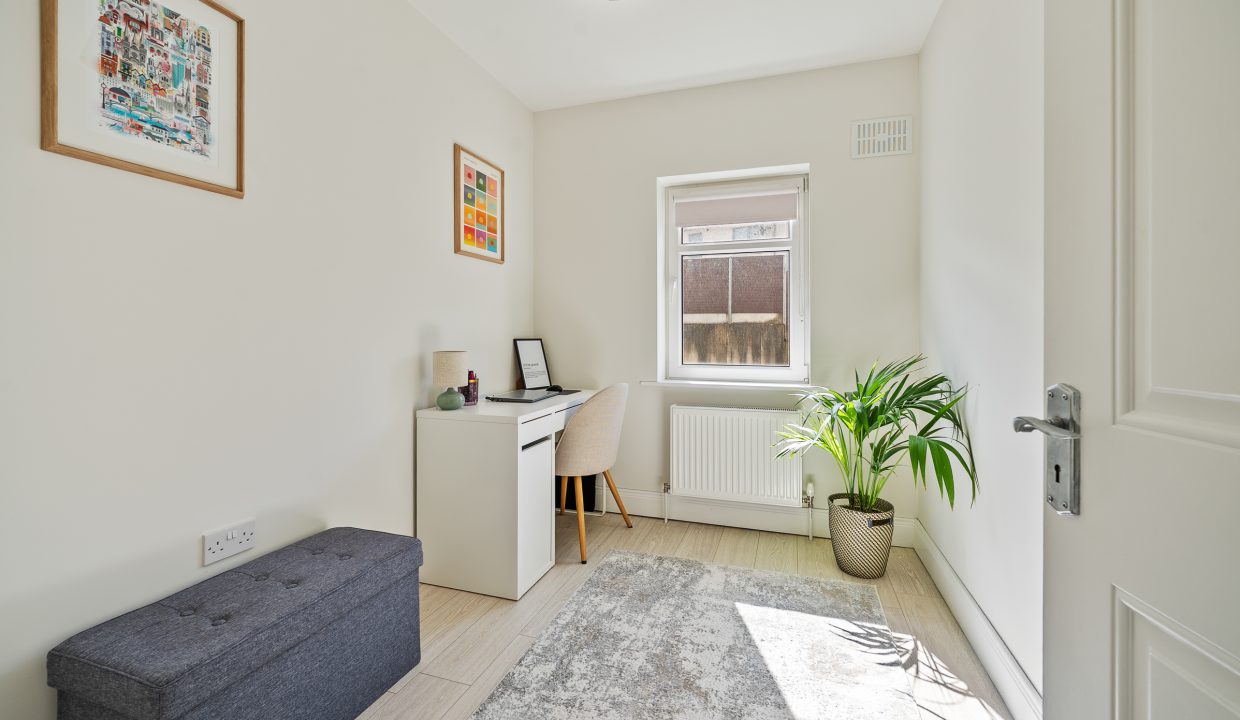 21 Laharran East - interior-24