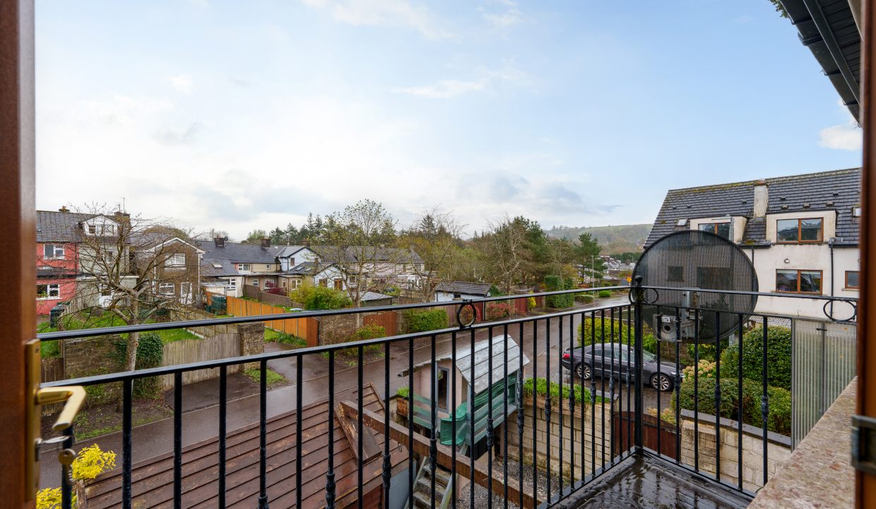 21 Oakridge - exterior-1