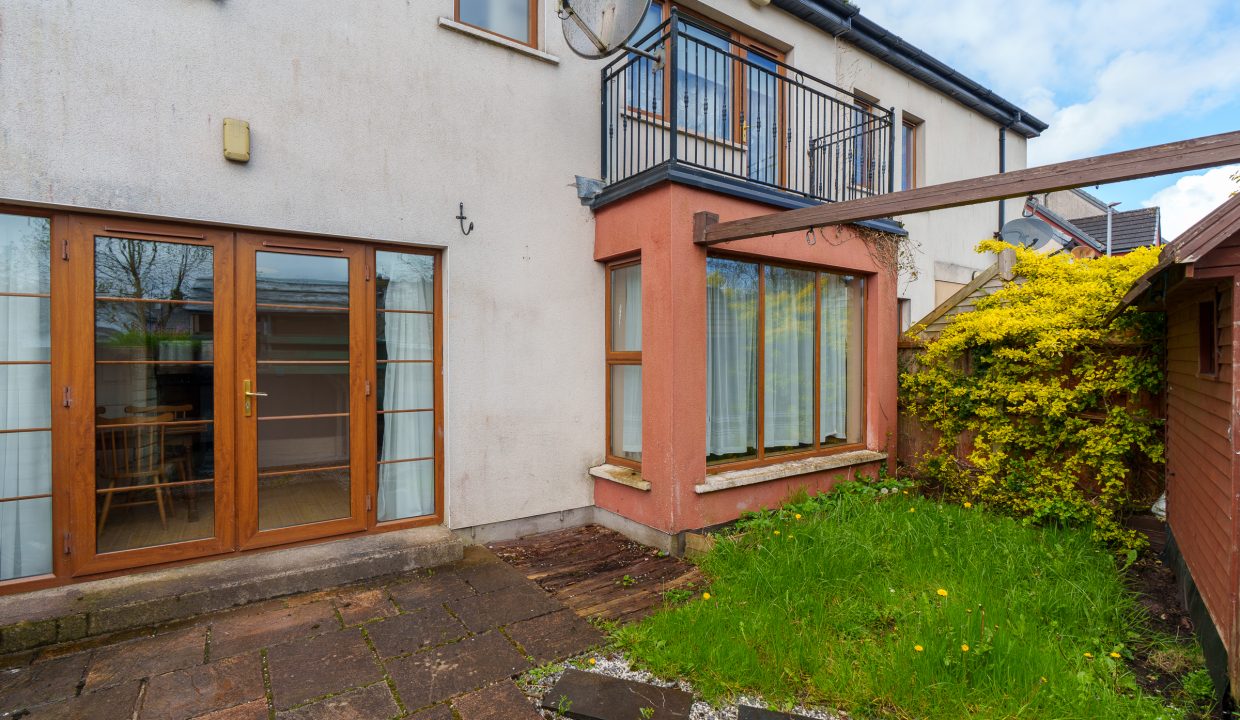 21 Oakridge - exterior-8