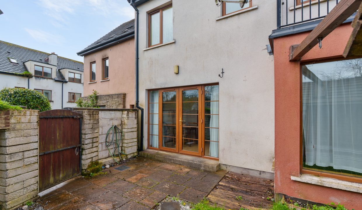 21 Oakridge - exterior-9