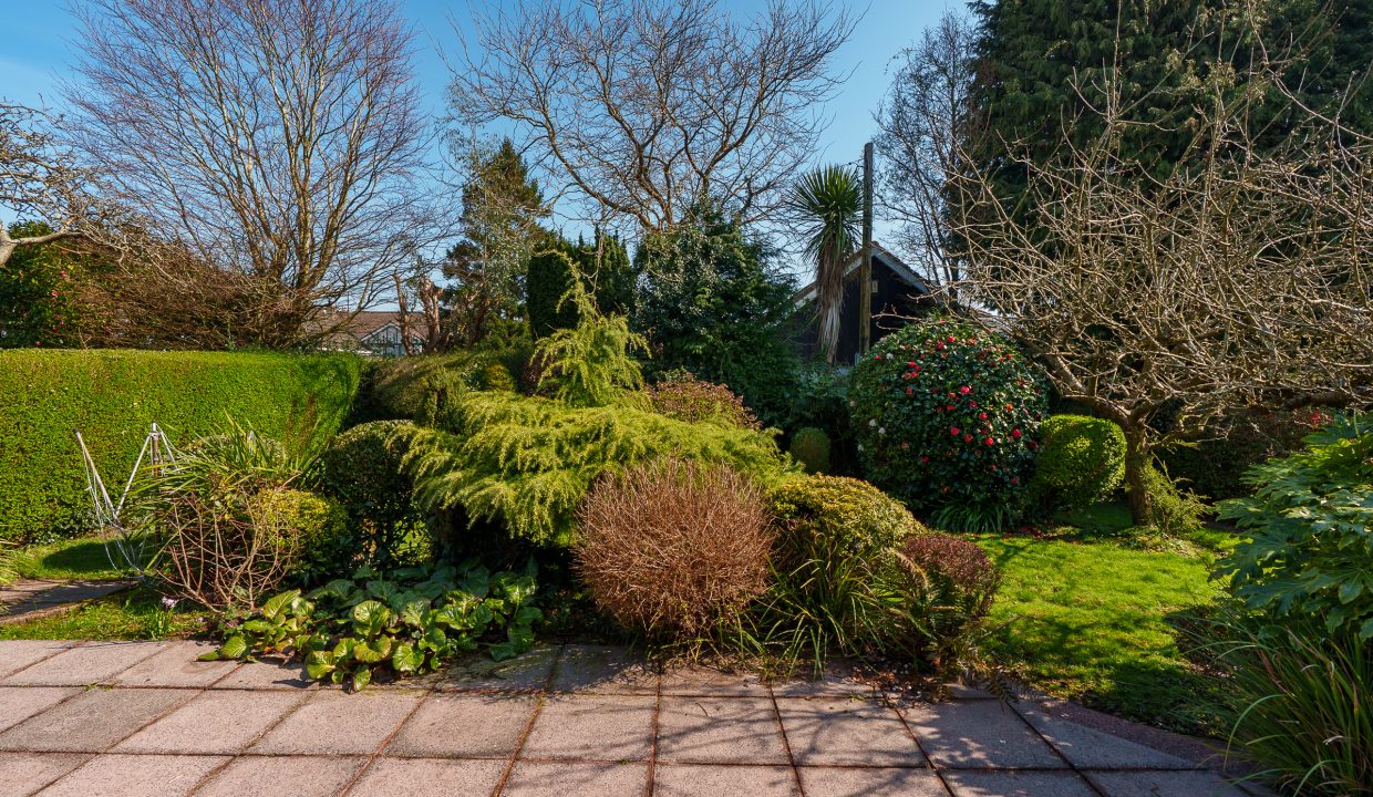 5 Menloe Gardens - exterior-13