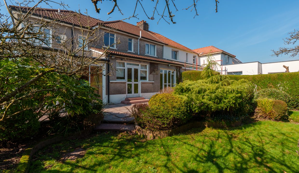 5 Menloe Gardens - exterior-18