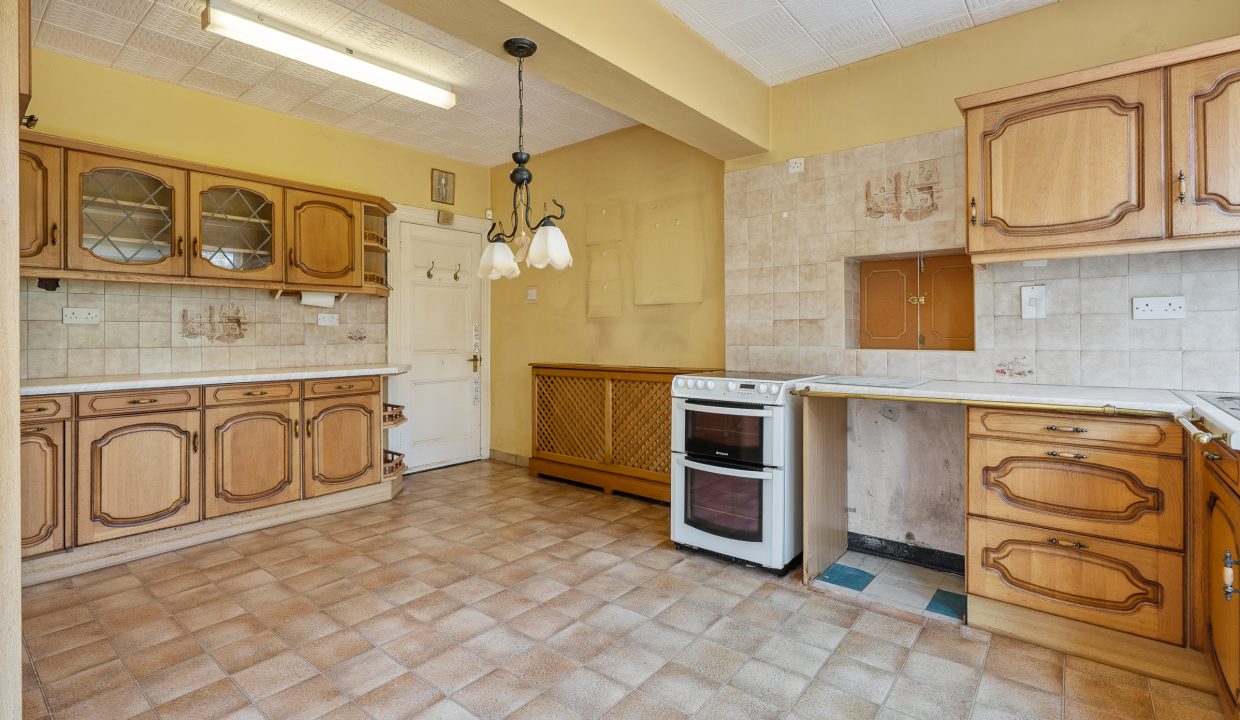 5 Menloe Gardens - interior-12