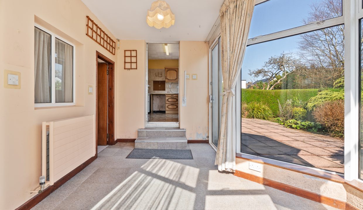 5 Menloe Gardens - interior-15