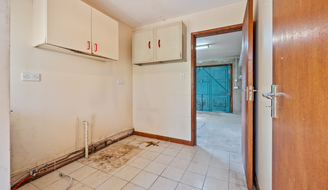 5 Menloe Gardens - interior-17