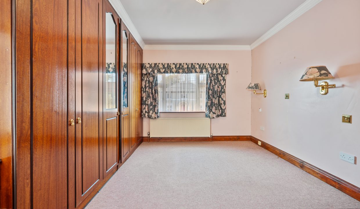 5 Menloe Gardens - interior-20