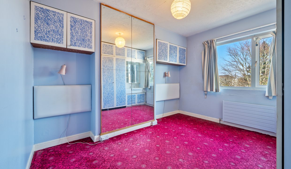 5 Menloe Gardens - interior-25