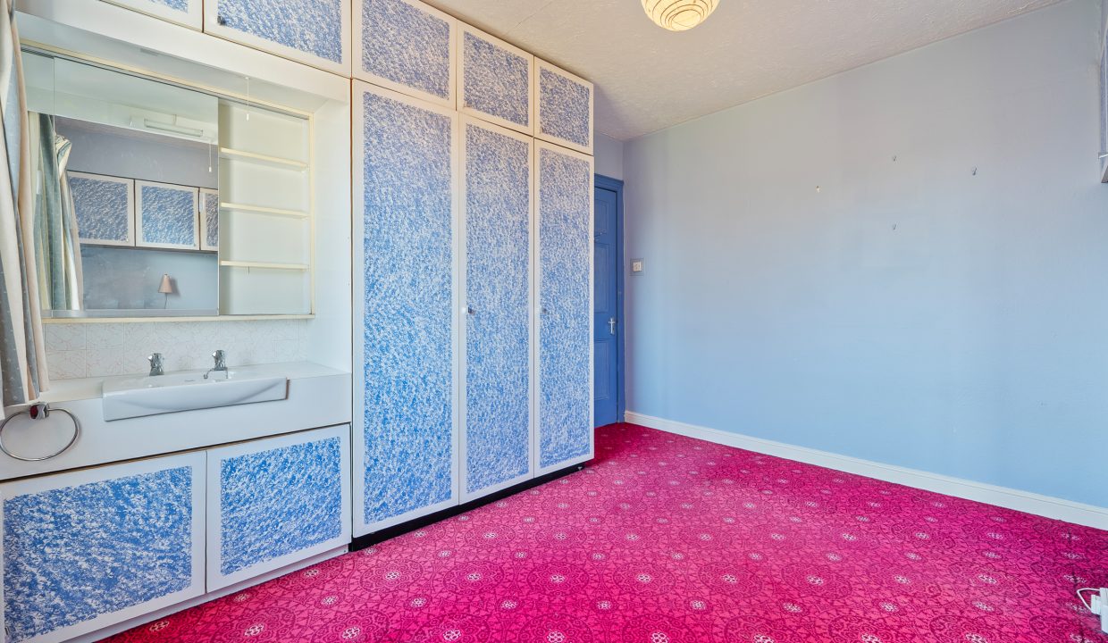 5 Menloe Gardens - interior-26