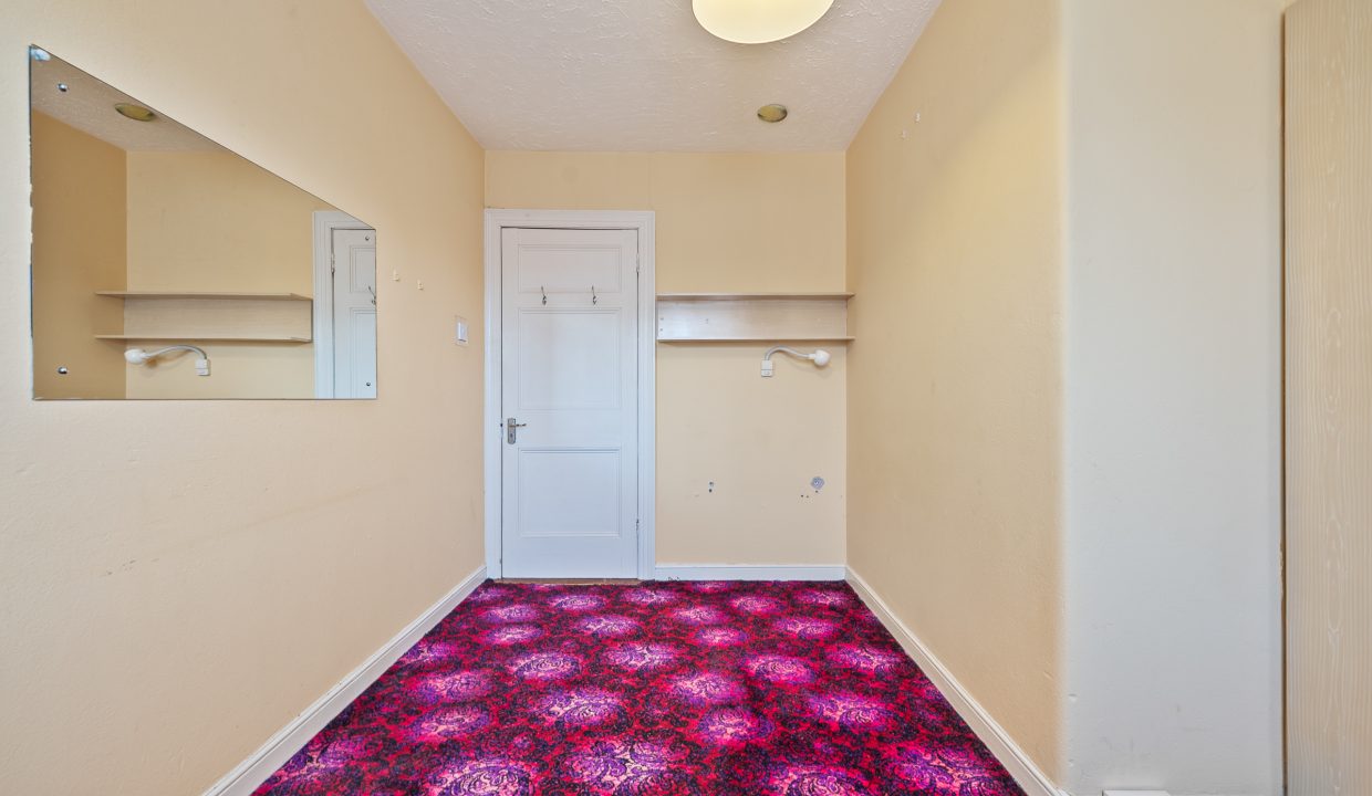 5 Menloe Gardens - interior-31