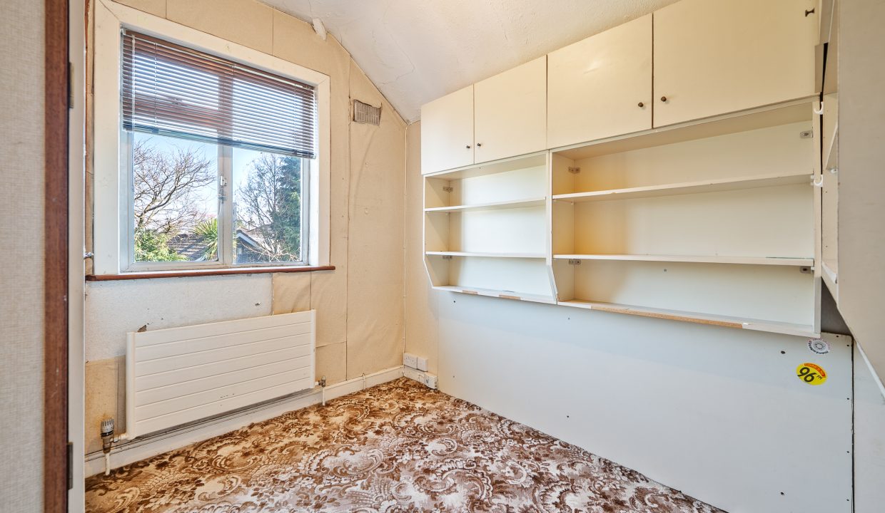 5 Menloe Gardens - interior-32