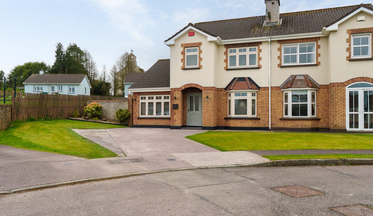 6 Clonard Lawn - exterior-10